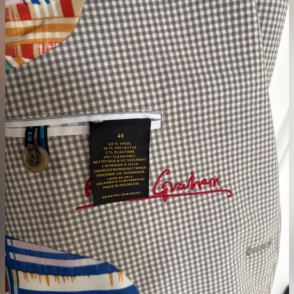 Robert Graham Blazer in Gray and White NWOT - Picture 4 of 7